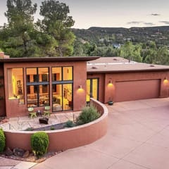 Winners Circle | Hot Tub, Courtyard, Game Room