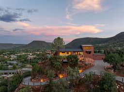 Ravens Rock Retreat: Clifftop Estate w/ 360 Views - Image 5