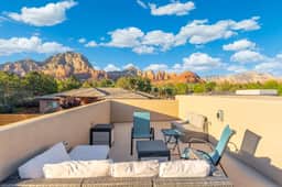 21 New Build | Rooftop Deck Views, Spa, Modern - Image 2
