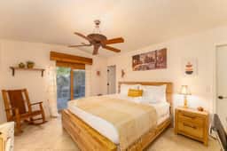 Cozy Cottonwood Oasis - Verde Valley Basecamp - Image 5