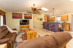 Cozy Cottonwood Oasis - Verde Valley Basecamp - Image 3