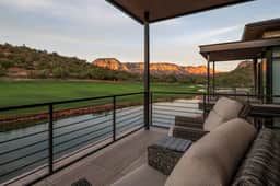 Exclusive Golf Resort | Pool, Hot Tub, Waterfront - Image 2