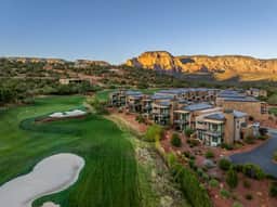 Luxury Sedona Townhome with Golf & Views, Pets - Image 4