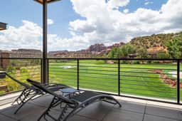 Luxury Sedona Townhome with Golf & Views, Pets - Image 2