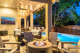 New Build w/ Heated Salt Pool, Hot Tub, Firepit - Image 3