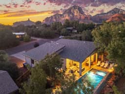 New Build w/ Heated Salt Pool, Hot Tub, Firepit - Image 4