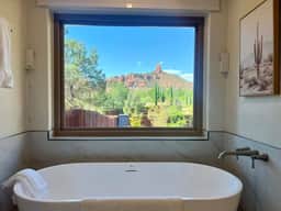 Thunder Mtn, Coffee Pot Views, Hot Tub Getaway - Image 2