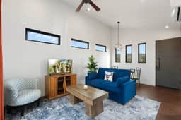 Private Guest House - Full Kitchen, Laundry, Views - Image 2
