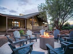 Red Rock Vista | Incredible Views, Hot Tub, Pool Table, Decks, Trail - Image 2