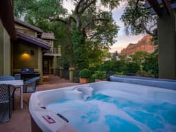 Casa de Arboles | Main House + Casita, Hot Tub - Image 2
