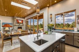 Rojo Retreat - Main 2BR Unit, Hot Tub, Patio - Image 5