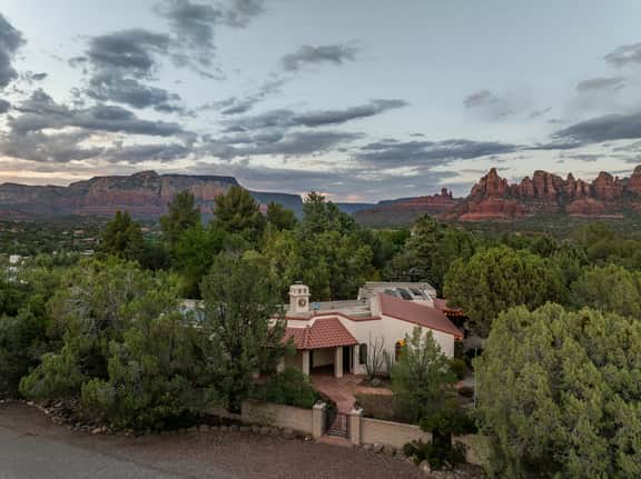 Heavenly Hacienda – Heated Pool, Hot Tub & Views - Image 5