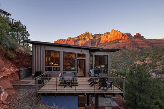 Uptown Architectural Retreat - Incredible Views, 3 Suites - Image 5