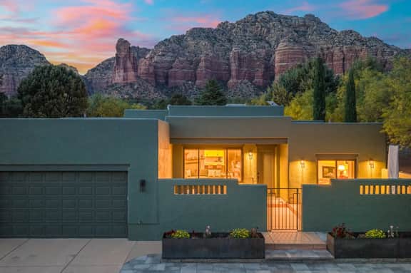 Emerald Escape | Heated Pool, Sauna, Spa, Views - Image 5