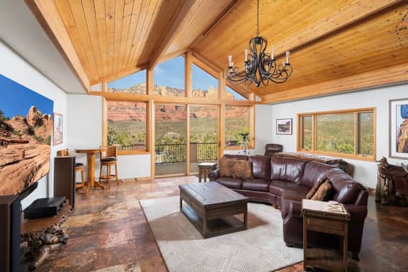 7000 Sq. Ft. Uptown Estate | Views, Games, Theatre - Image 2
