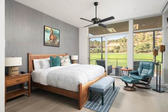 Exclusive Golf Resort | Pool, Hot Tub, Waterfront - Image 4