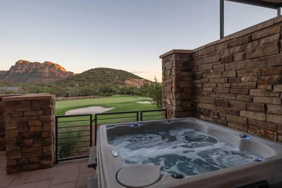 Sedona Luxury Retreat | Golf, Views & Hot Tub - Image 2