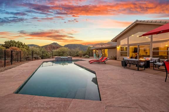 Serene Retreat-Heated Pool, Spa, Sauna, Pickleball - Image 3