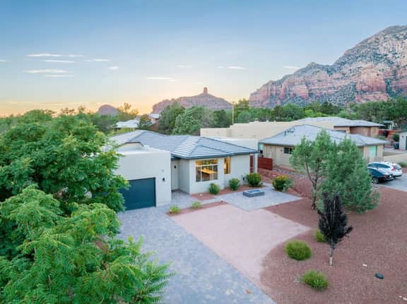 Thunder Mtn Modern - Central Location - Image 2