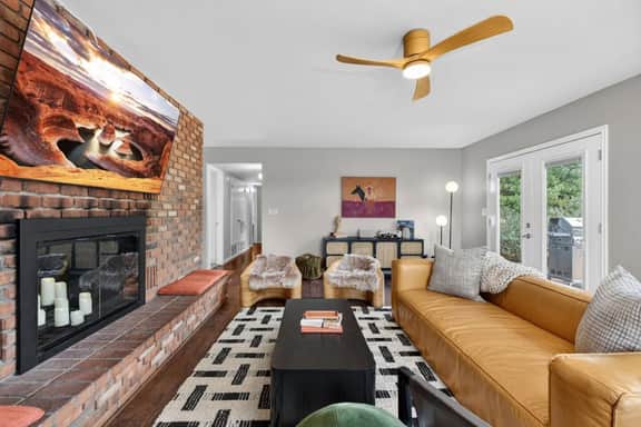 Walkable, family-friendly home w/ hot tub - Image 2