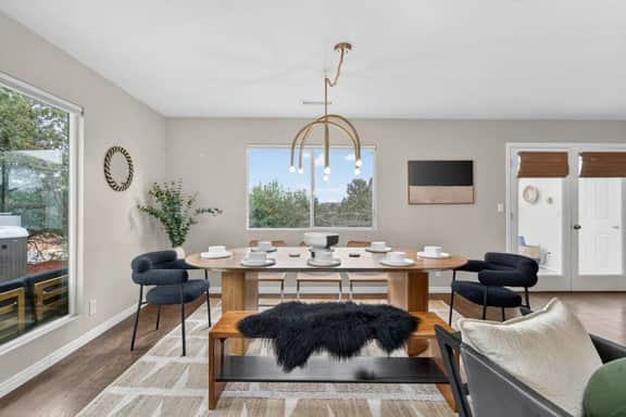Walkable, family-friendly home w/ hot tub - Image 4