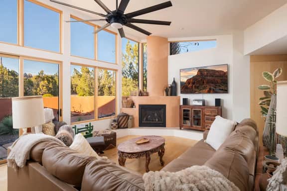 Winners Circle | Hot Tub, Courtyard, Game Room - Image 2