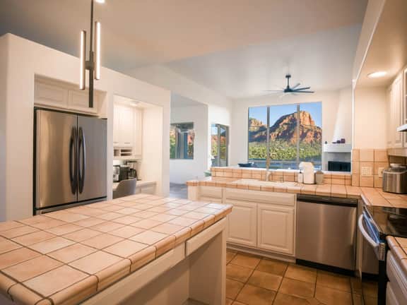 Palisades Sanctuary | Heated Saltwater Pool & Spa, Firepits, Views - Image 5