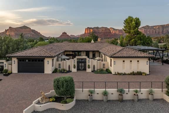 Desert Bloom - Heated Pool & Spa, Sauna, Gym, Game Room - Image 2