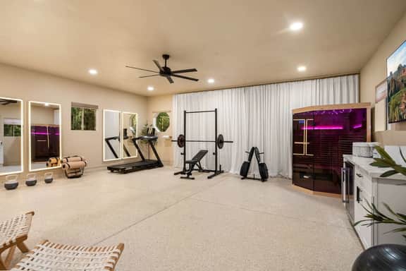 Yucca Retreat - Hot Tub, Cold Plunge, Wellness Gym - Image 4