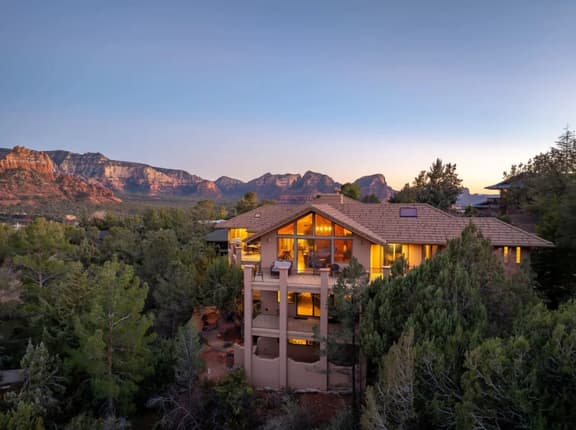 7000 Sq. Ft. Uptown Estate | Views, Games, Theatre - Image 1