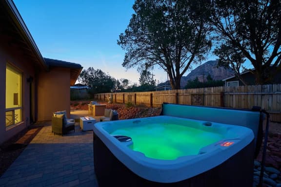 New Build in Heart of Sedona! Hot Tub, Sauna, & Games - Image 1