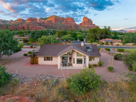 Red Rock Retreat - Views - Image 1