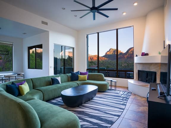 Palisades Sanctuary | Heated Saltwater Pool & Spa, Firepits, Views - Image 1