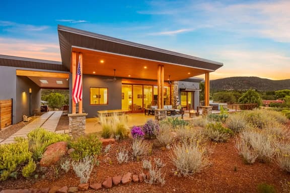 Rojo Retreat - Main 2BR Unit, Hot Tub, Patio - Image 1
