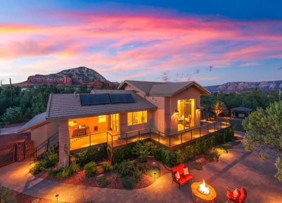 Kachina Escape - Hot Tub, Firepit, Views - Image 1